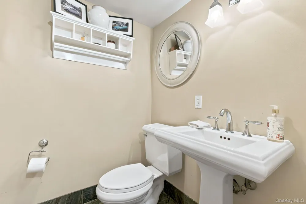 873 James Street Pelham, NY 10803
