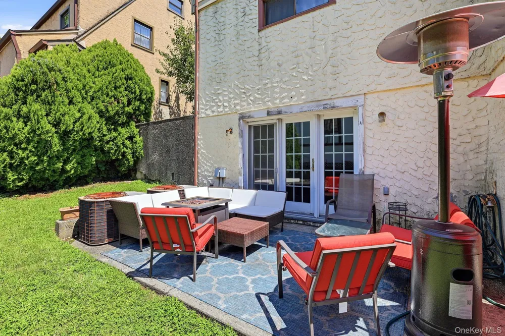 873 James Street Pelham, NY 10803