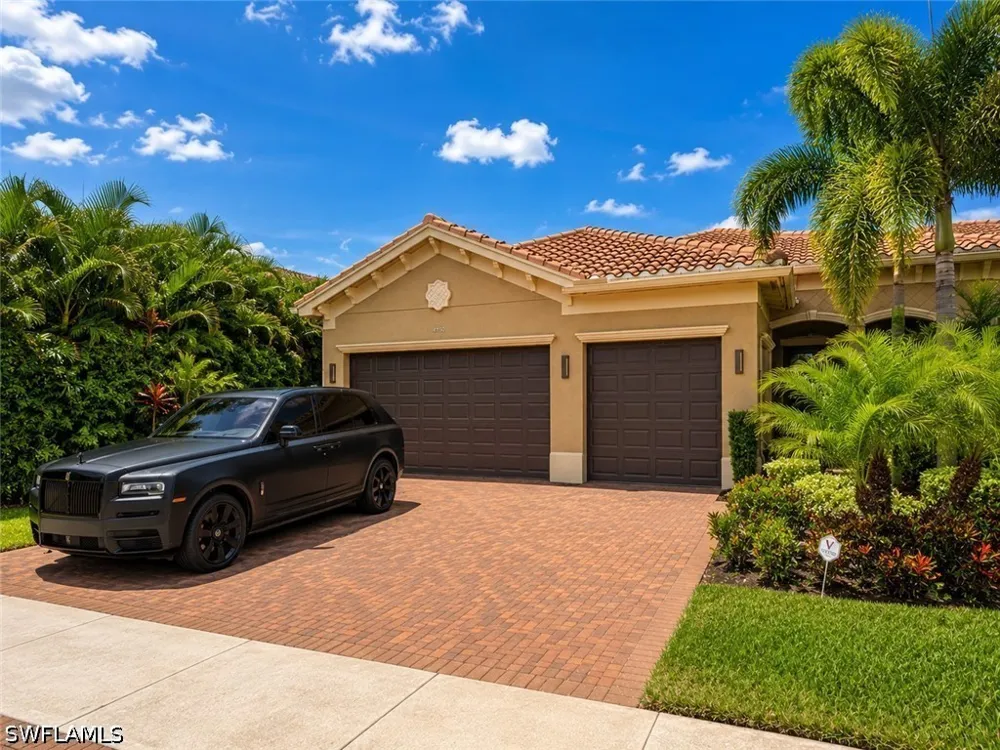 Aspen Chase Drive Naples, FL 34119