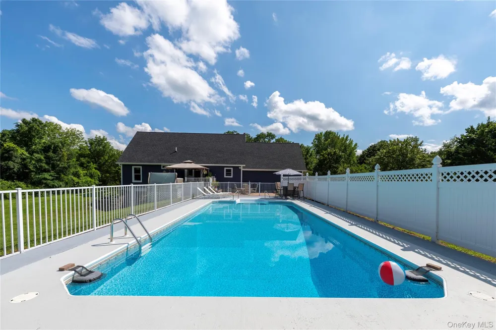24 Quail Lane Tivoli, NY 12583