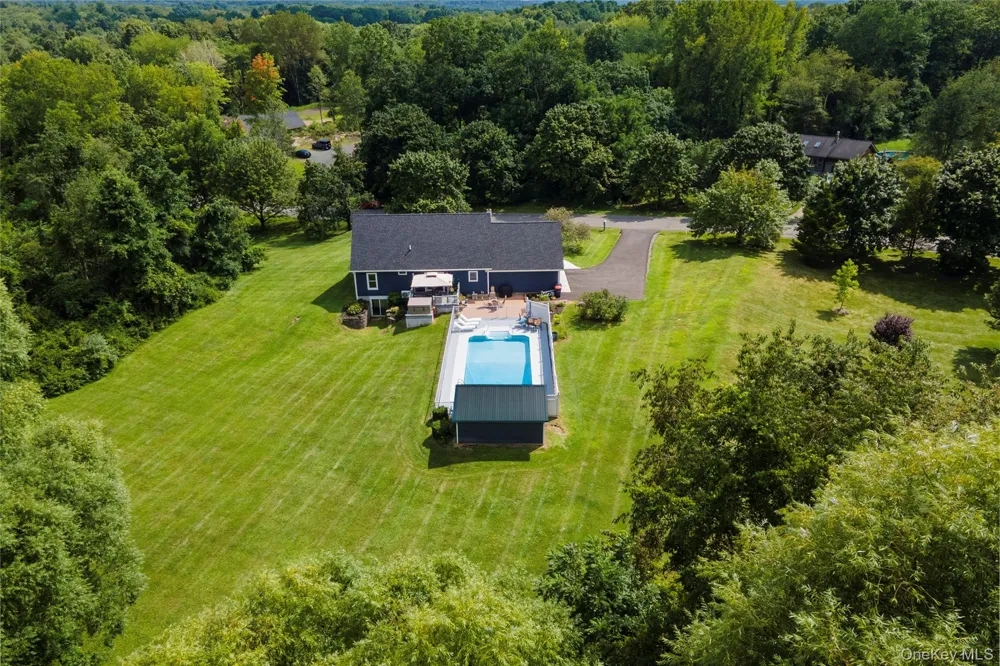 24 Quail Lane Tivoli, NY 12583