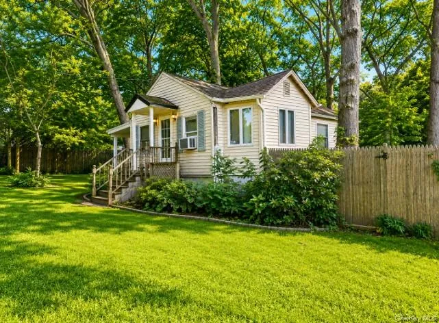 86 Evergreen Drive Selden, NY 11784