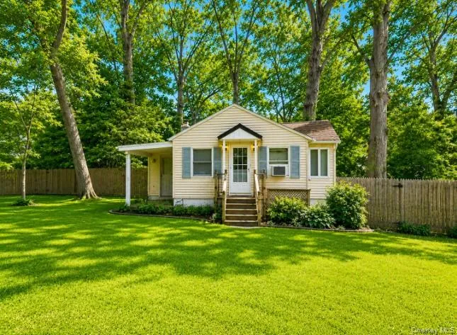 86 Evergreen Drive Selden, NY 11784