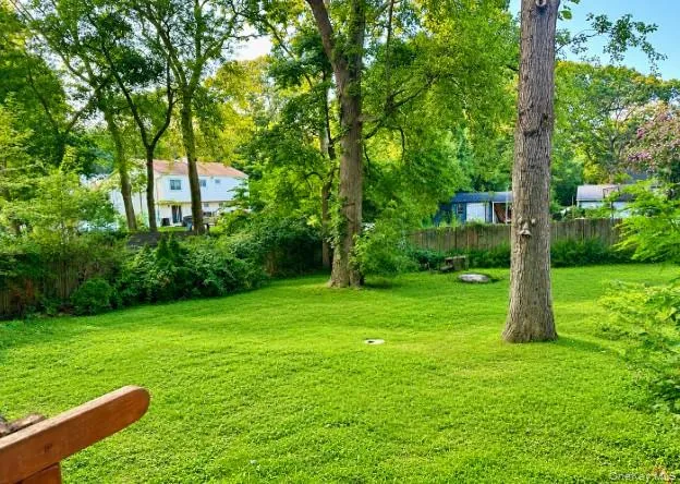 86 Evergreen Drive Selden, NY 11784