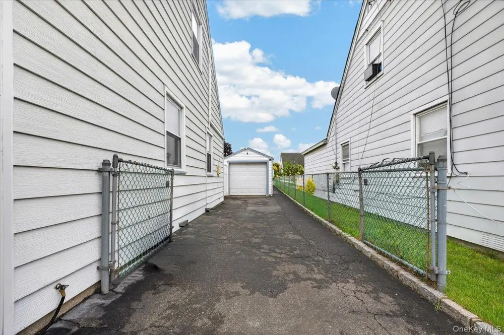 14 Ivy Place Valley Stream, NY 11581