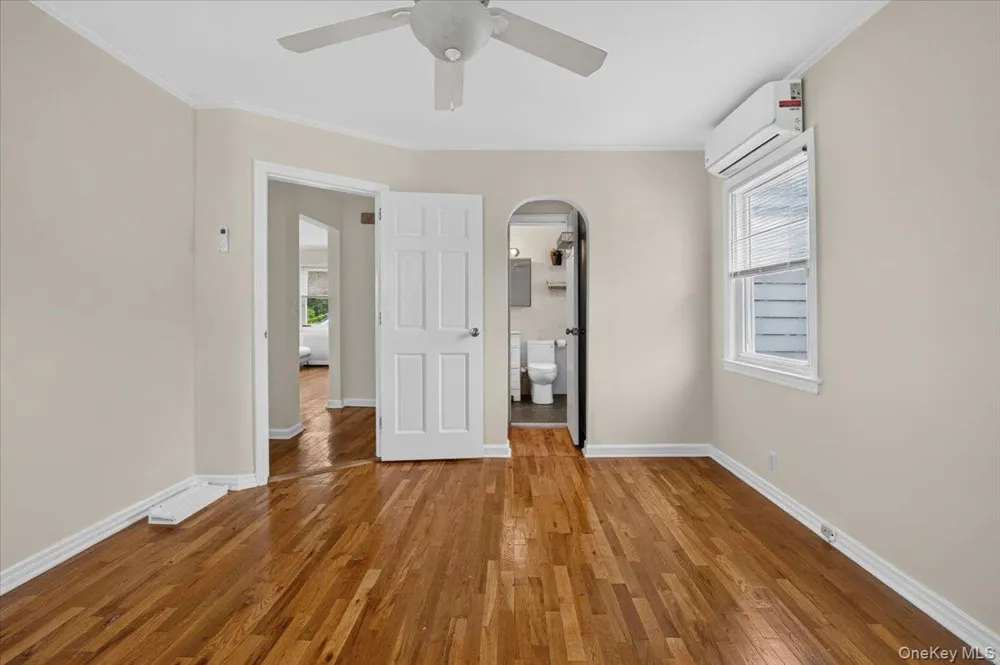 14 Ivy Place Valley Stream, NY 11581