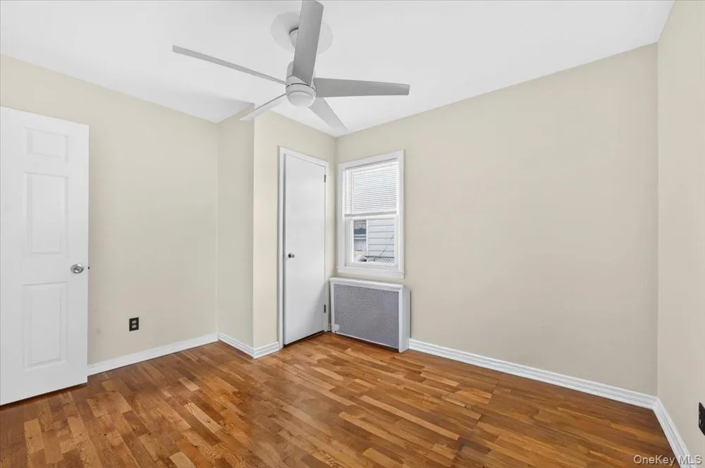 14 Ivy Place Valley Stream, NY 11581