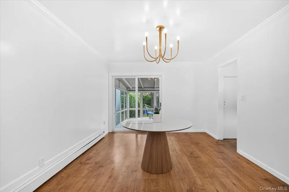 14 Ivy Place Valley Stream, NY 11581