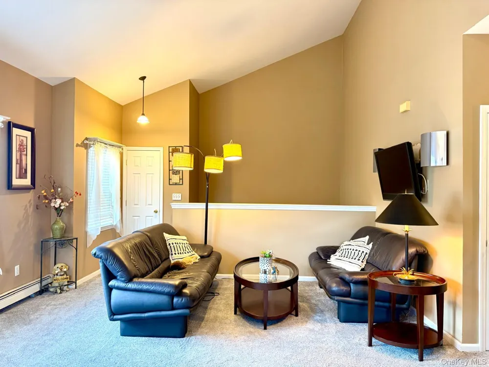 197 Fulton Street #20 Farmingdale, NY 11735