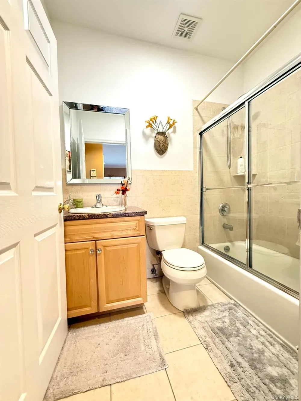 197 Fulton Street #20 Farmingdale, NY 11735