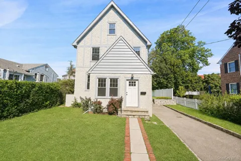 288 Crestwood Avenue