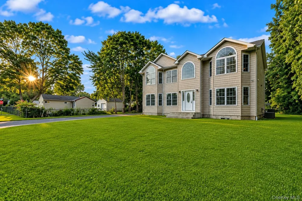 171 Elm Drive Bay Shore, NY 11706