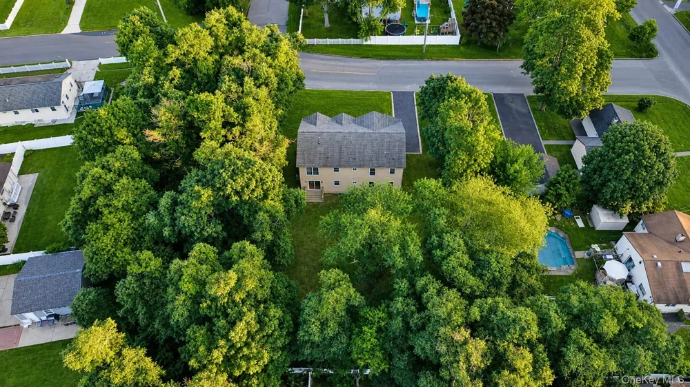 171 Elm Drive Bay Shore, NY 11706