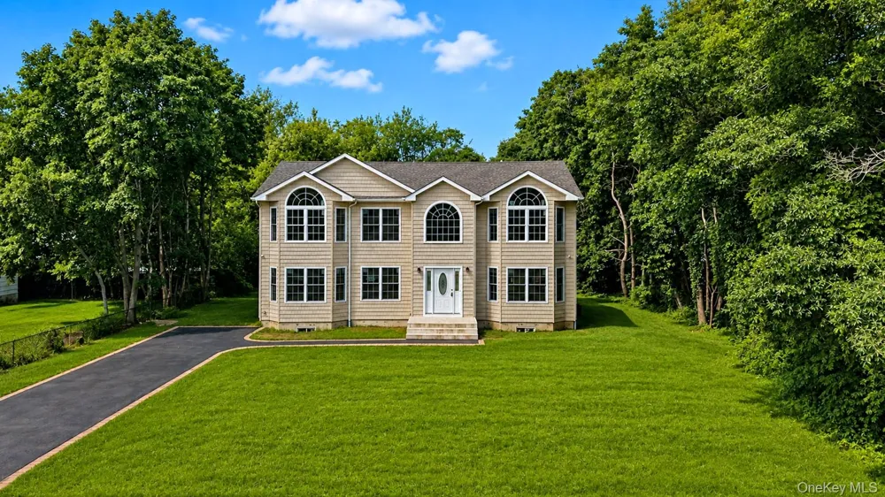 171 Elm Drive Bay Shore, NY 11706