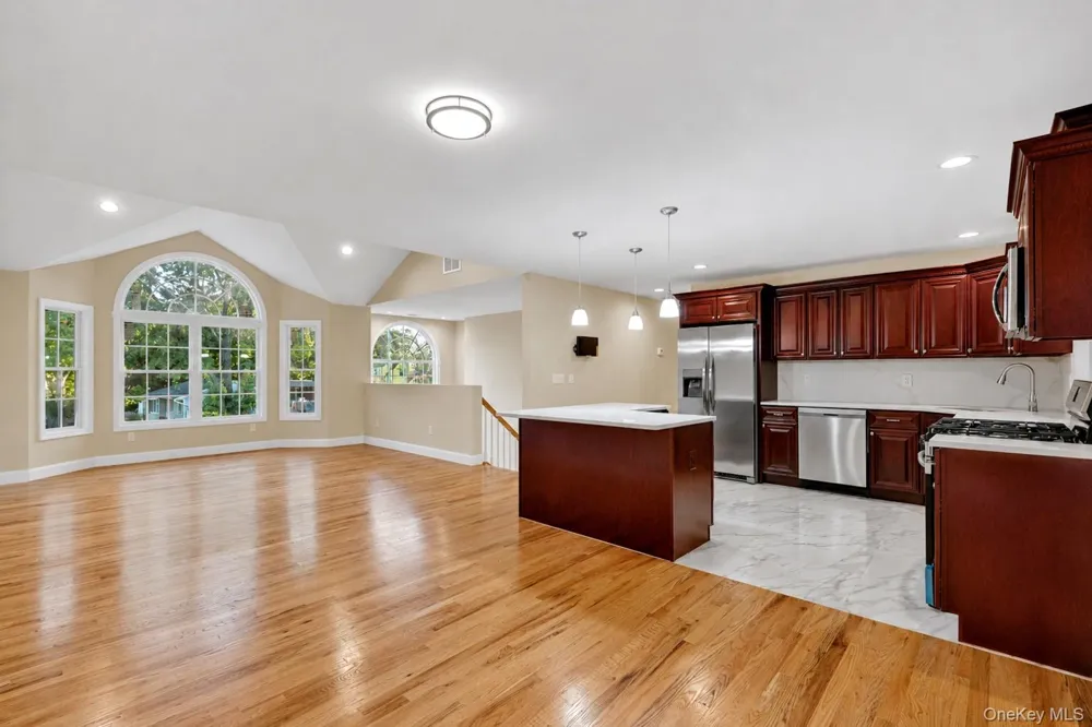 171 Elm Drive Bay Shore, NY 11706