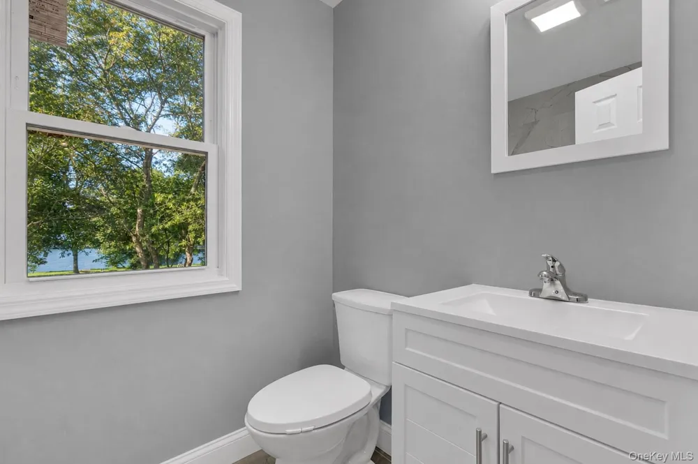 171 Elm Drive Bay Shore, NY 11706