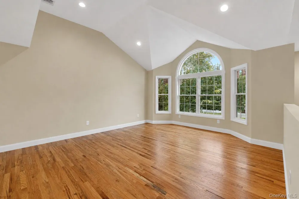 171 Elm Drive Bay Shore, NY 11706