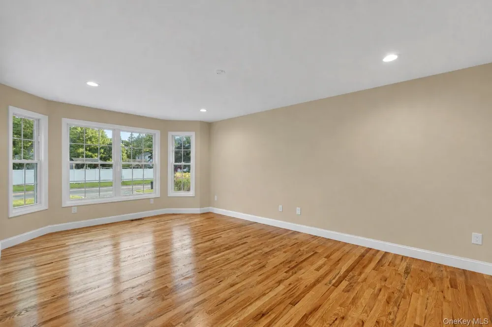 171 Elm Drive Bay Shore, NY 11706