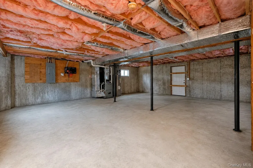 171 Elm Drive Bay Shore, NY 11706