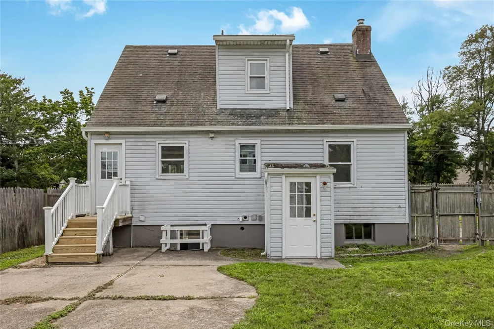 239 Ocean Avenue Brentwood, NY 11717