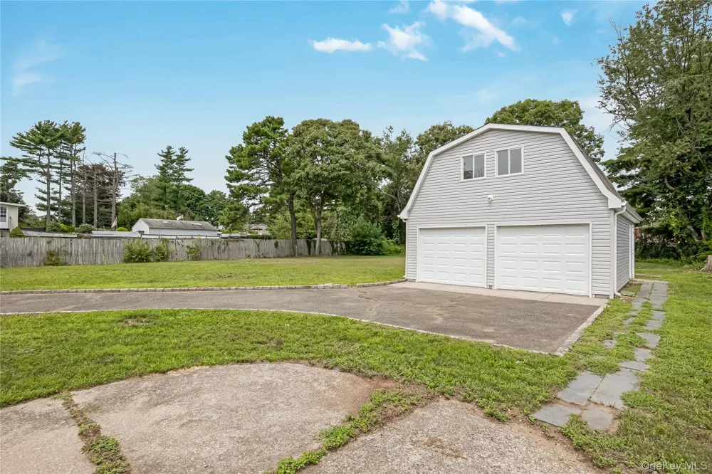 239 Ocean Avenue Brentwood, NY 11717