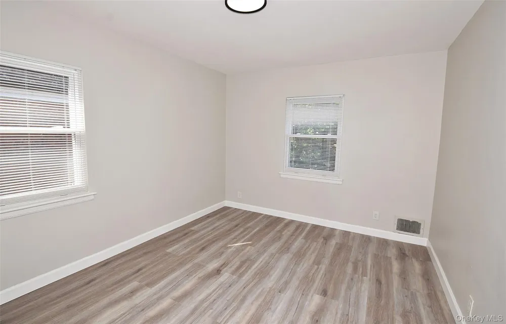 7336 197th Street Fresh Meadows, NY 11366