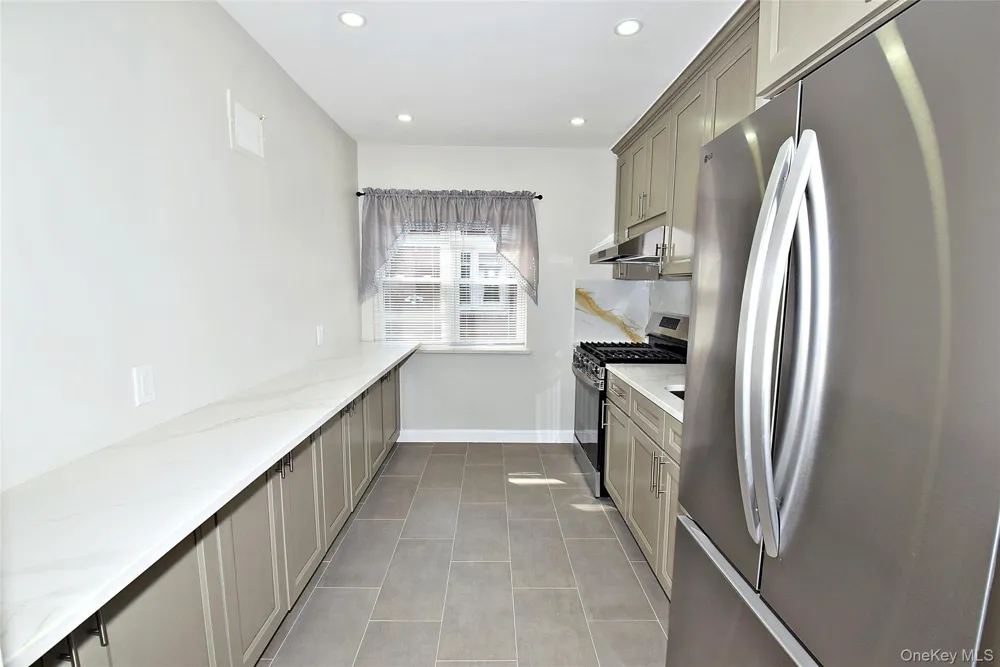 7336 197th Street Fresh Meadows, NY 11366