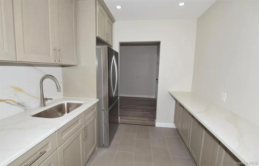 7336 197th Street Fresh Meadows, NY 11366