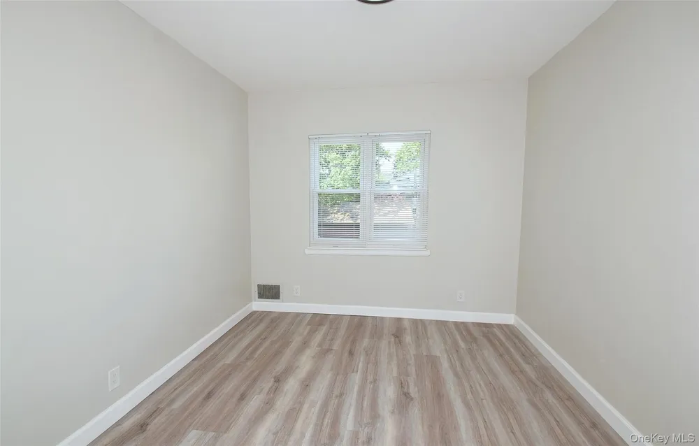 7336 197th Street Fresh Meadows, NY 11366