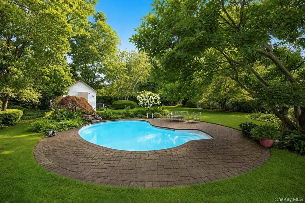 40 Nantucket Drive Medford, NY 11763