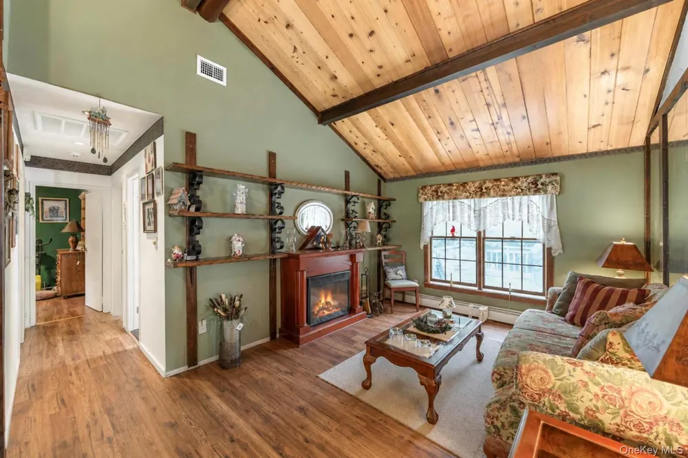 40 Nantucket Drive Medford, NY 11763