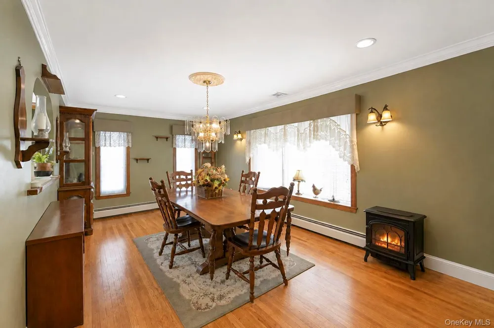 40 Nantucket Drive Medford, NY 11763