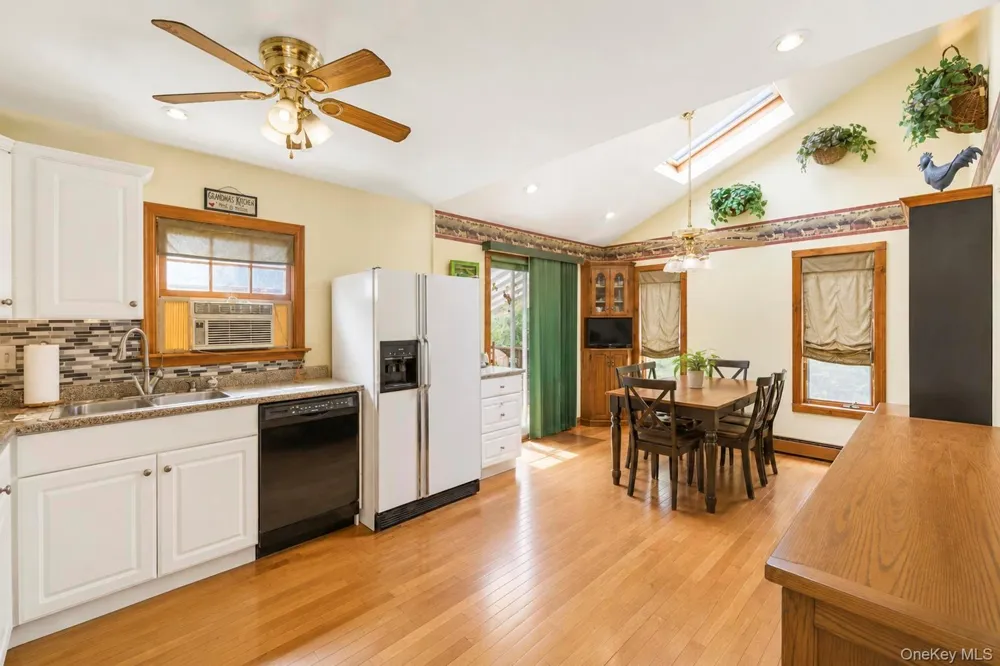 40 Nantucket Drive Medford, NY 11763