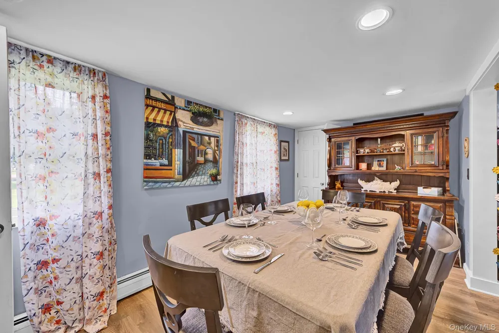 1116 Montauk Highway Oakdale, NY 11769