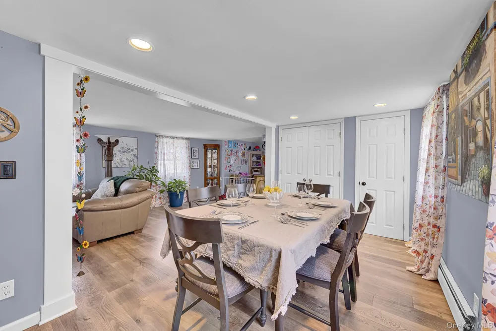 1116 Montauk Highway Oakdale, NY 11769