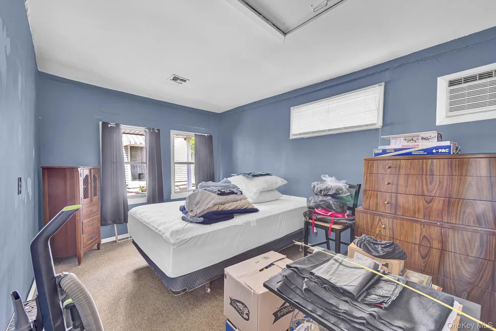 1116 Montauk Highway Oakdale, NY 11769