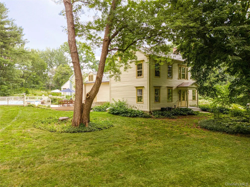 18 Clove Road Other, NY 12033