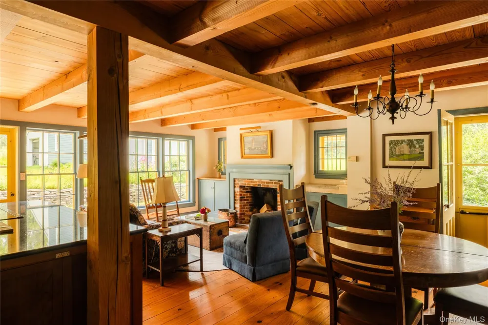 18 Clove Road Other, NY 12033