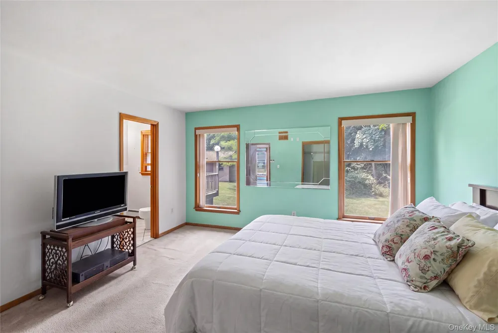 6 Cedar Street Moriches, NY 11955