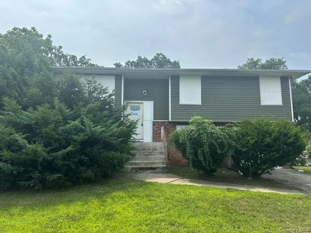 110 Nathalie Avenue Amityville, NY 11701
