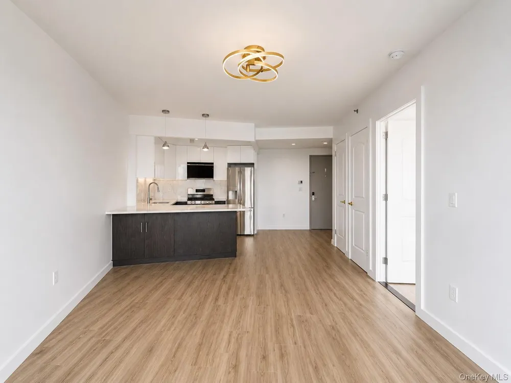 7065 Queens Boulevard #6A Woodside, NY 11377