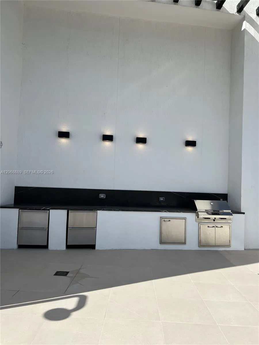 225 Miami Ave #1702 Miami, FL 33128