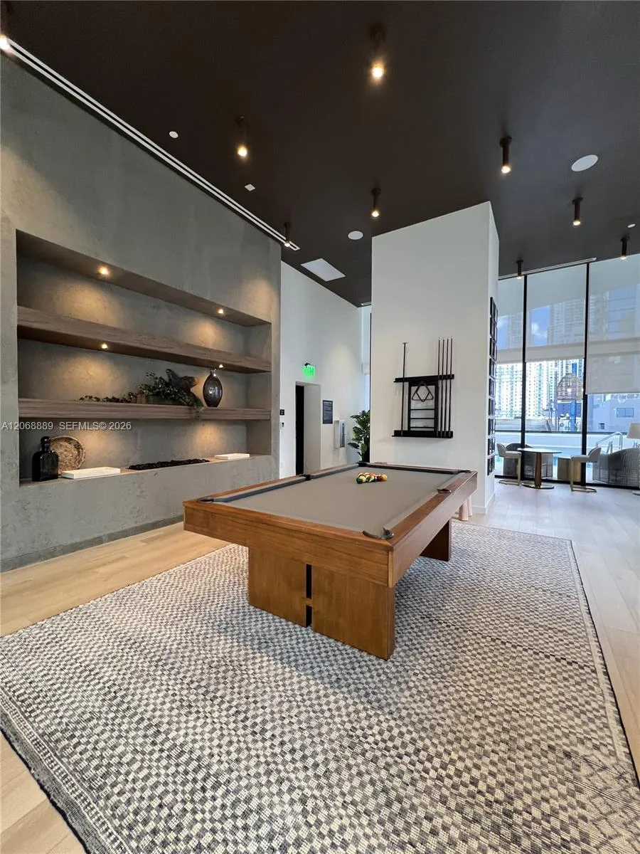 225 Miami Ave #1702 Miami, FL 33128
