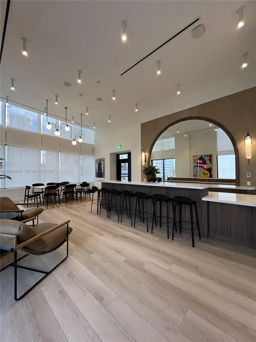 225 Miami Ave #1702 Miami, FL 33128