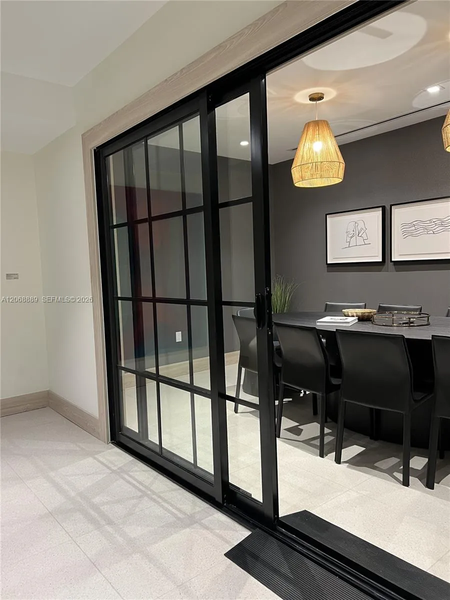 225 Miami Ave #1702 Miami, FL 33128