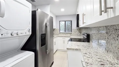 50 W 28th St #56