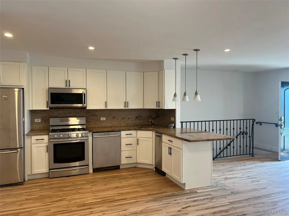 10008 Shore Front Parkway #20A Rockaway Park, NY 11694