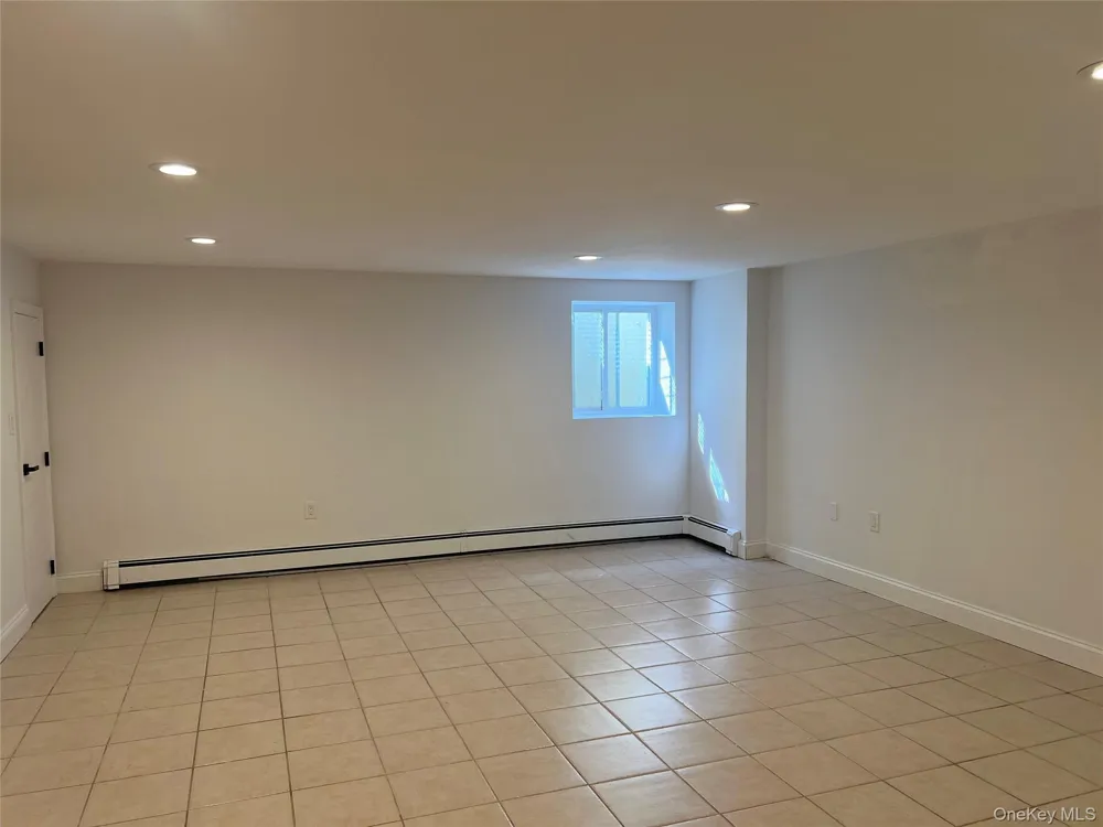 10008 Shore Front Parkway #20A Rockaway Park, NY 11694