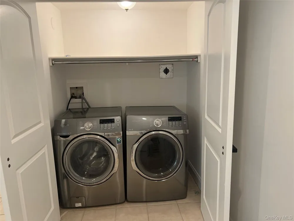 10008 Shore Front Parkway #20A Rockaway Park, NY 11694