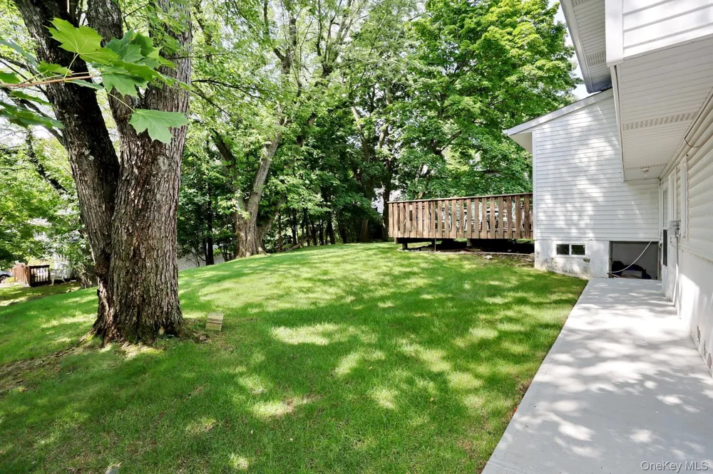 10 Briarcliff Drive Monsey, NY 10952